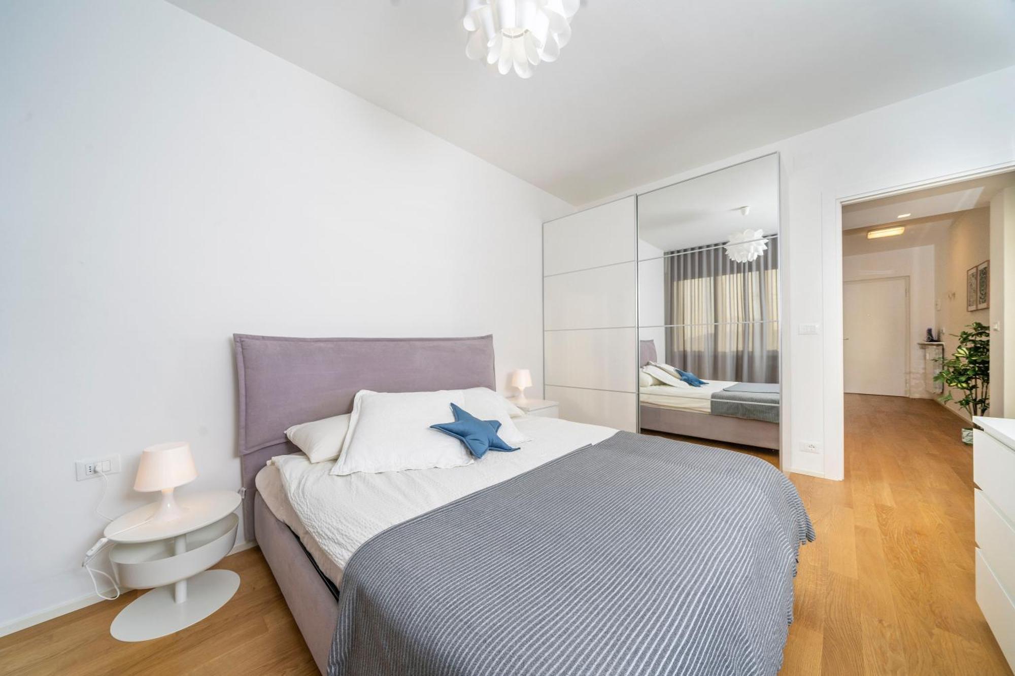 Cozy & Bright Apartment - W/ Balcony Údine Exterior foto