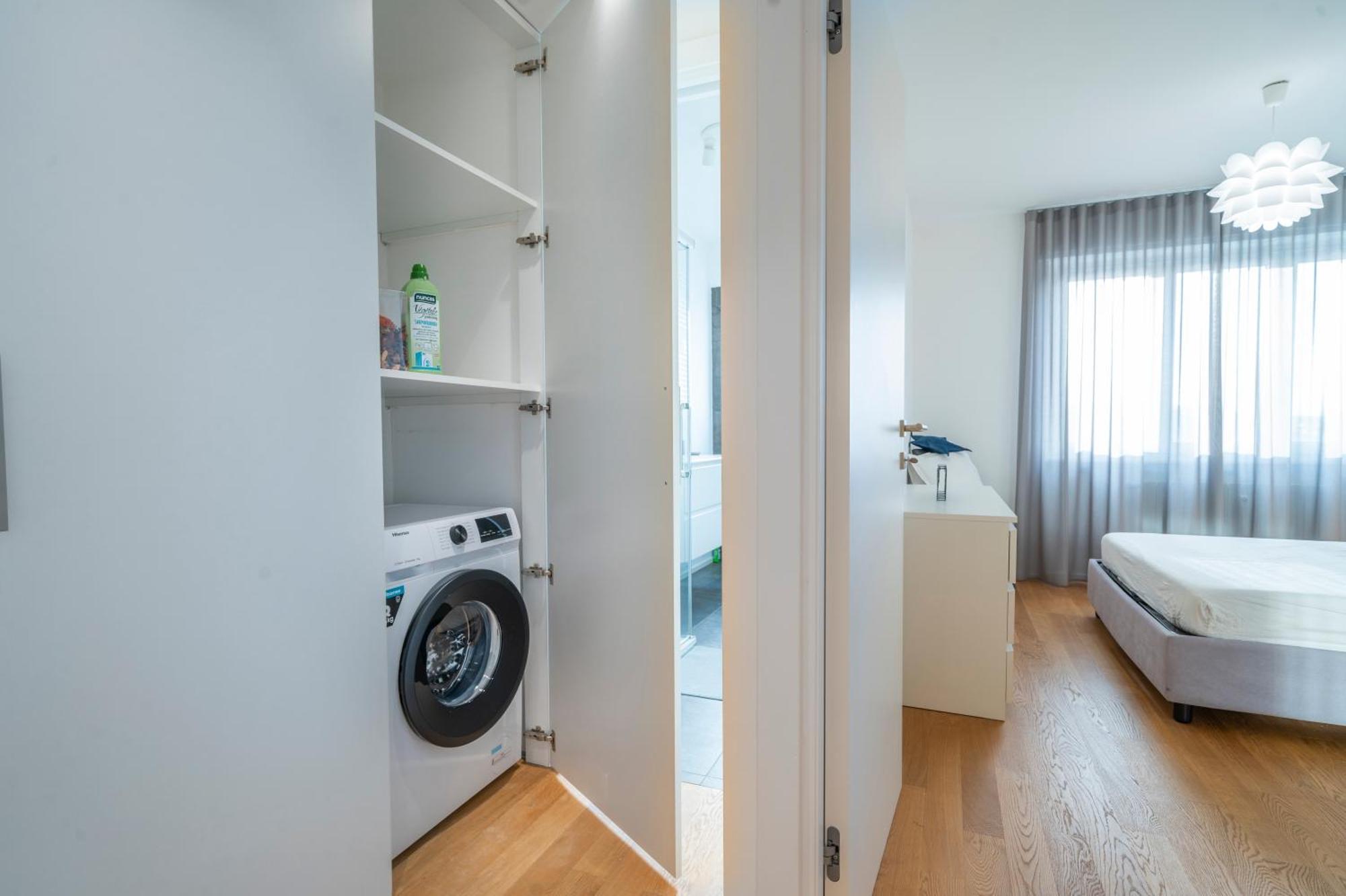 Cozy & Bright Apartment - W/ Balcony Údine Exterior foto